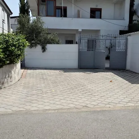 Mbrati Penzion *